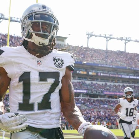 Davante Adams trade rumors: Steelers prepared to make ‘aggressive offer’ for Raiders WR