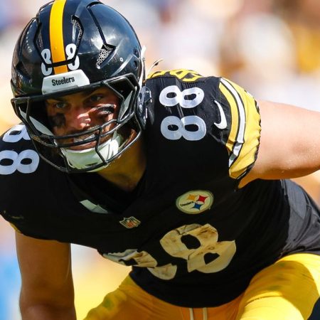 Steelers news: TE Pat Freiermuth pops up on injury report Thursday ahead of Week 6