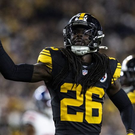 Steelers news: CB Donte Jackson suffers a hamstring injury in Week 10