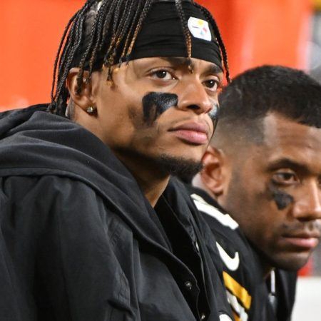 Comparing Steelers QBs Russell Wilson and Justin Fields heading into Week 10