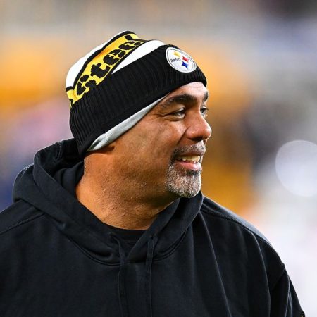 Steelers defensive coordinator Teryl Austin needs to be on the hot seat after consecutive dreadful performances