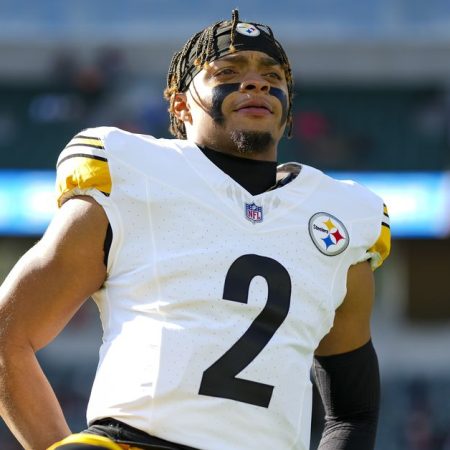 Ben Roethlisberger says Steelers should bring back QB Justin Fields