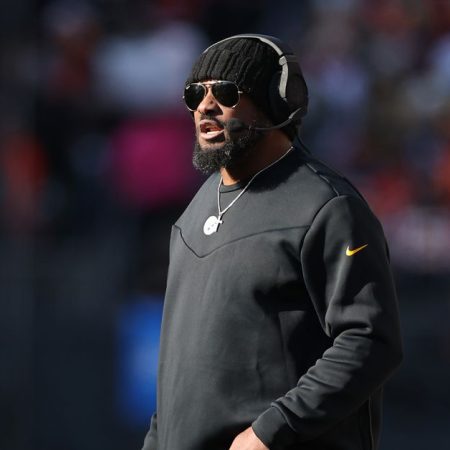 Steelers ‘Hard Knocks’ podcast: Mike Tomlin is the star of the premiere