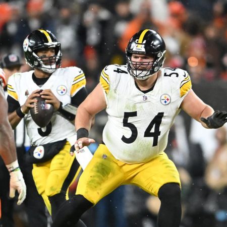 Steelers OC Arthur Smith shows appreciation to young offensive linemen for growth during season