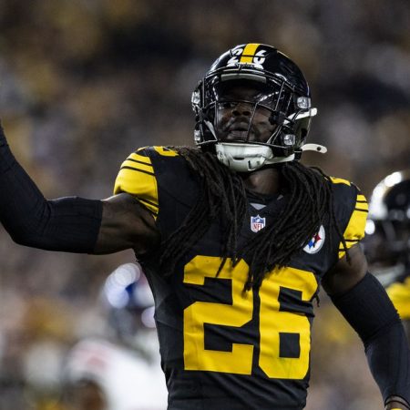 Steelers injury report: Starting CB returns to practice, Mason McCormick limited with broken hand Tuesday