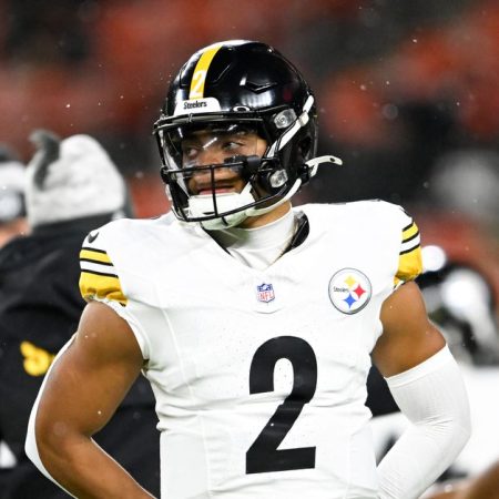 Rapoport: Steelers will use QB Justin Fields in packages vs. Ravens