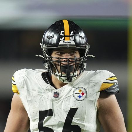 Steelers news: OLB Alex Highsmith wins PFWA’s ‘The Chief’ Award 