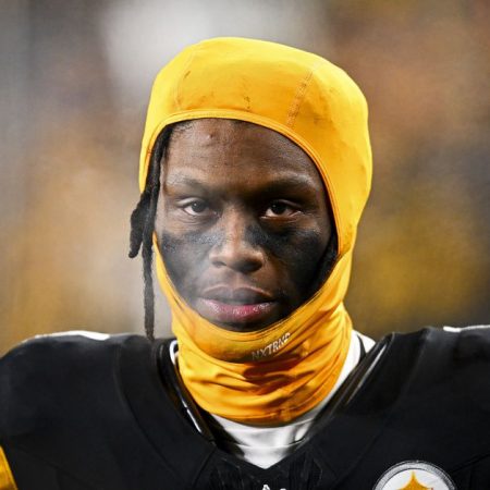 Report: Steelers WR George Pickens showed up late for Christmas game vs. Chiefs