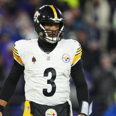 The Pittsburgh Steelers absolutely should not re-sign Russell Wilson