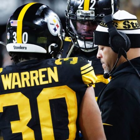 Should the Steelers bring back Najee Harris or Jaylen Warren in 2025?