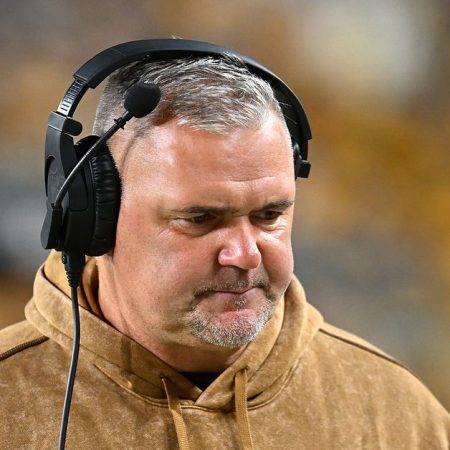 Report: Pittsburgh Steelers not moving on from offensive line coach Pat Meyer