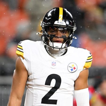 Ben Roethlisberger says he wants to see QB Justin Fields return to Steelers