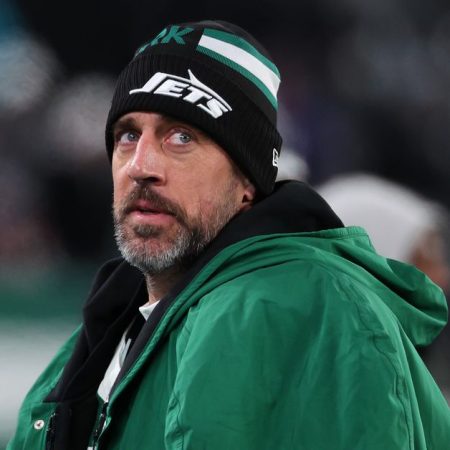 Aaron Rodgers drops obvious hint that he’s joining Steelers