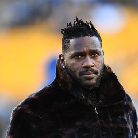 Former Pittsburgh Steelers WR Antonio Brown wanted for attempted murder
