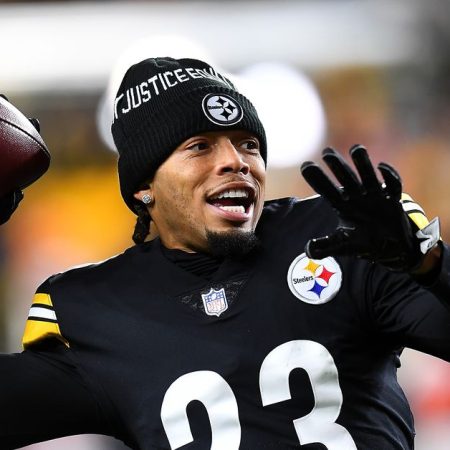 Former Pittsburgh Steelers CB gives friendly advice to Aaron Rodgers