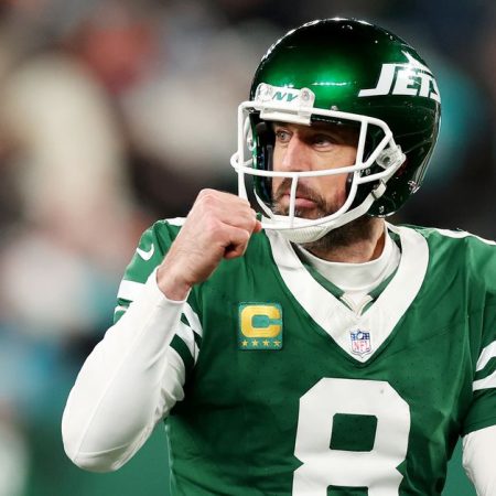 Aaron Rodgers to sign with the Steelers