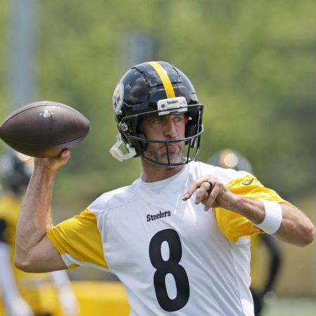 Sights and sounds from Steelers minicamp: The Aaron Rodgers to DK Metcalf connection is here