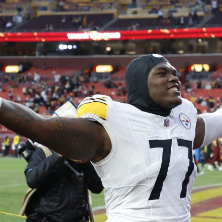 Broderick Jones reportedly slimmed down this offseason