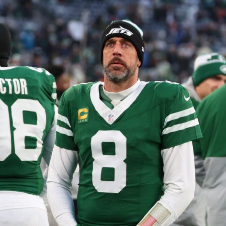 Jets writer: New Steelers QB Aaron Rodgers ‘no longer a top talent at the position’