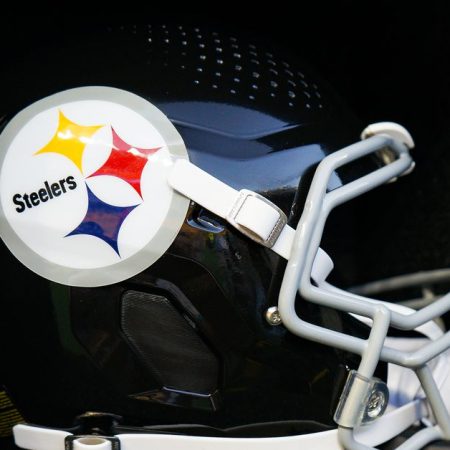 Does the standard still exist for the Pittsburgh Steelers?